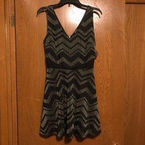 BeBop shimmering metallic black and gold chevron lurex sleeveless tank dress m